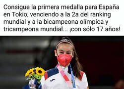 Enlace a Muy grande Adriana Cerezo