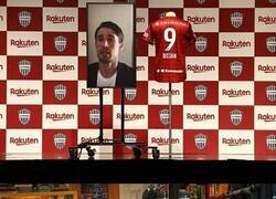 Enlace a Bojan se presenta con el Vissel Kobe