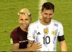 Enlace a Clavó hasta el color de la camisa