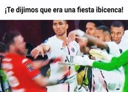 Enlace a Cuando todos van de blanco menos tú