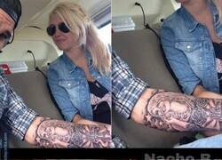 Enlace a Debió tatuarse un tribal