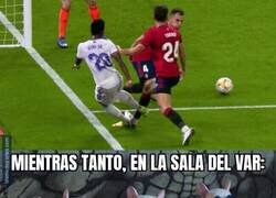 Enlace a El penalti a Vinicius no señalado inexplicablemente