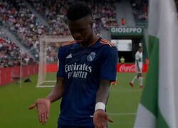 Enlace a Vinicius celebró su doblete a lo Khaby Lame