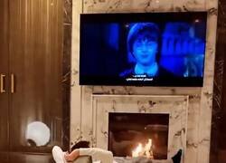 Enlace a Messi viendo Harry Potter