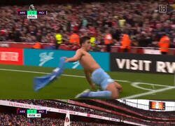 Enlace a Así quedó el corner dónde Rodri celebró el 1-2 para el City en el Emirates