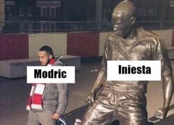 Enlace a Dicho esto, Modric es un pedazo de jugador y merece mejores fans