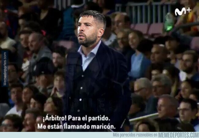 1153678 - Jordi Alba a los 30 segundos de partido en el Camp Nou