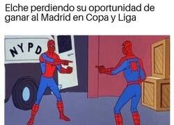 Enlace a Elche y su cruz