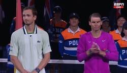 Enlace a WTF ¿Qué murmura Medveded?