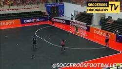 Enlace a Ser portero de futsal debería considerarse deporte de alto riesgo