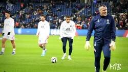 Enlace a Brutal: Pillan a Mbappé tomando nota de Messi sobre como lanzar faltas