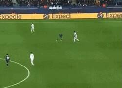 Enlace a El fastidio que debe dar tener que marcar a Mbappé