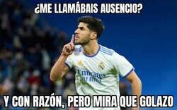 Enlace a Puede que no haga nada, pero vaya chute tiene