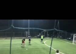 Enlace a Imitar al bicho no es para mortales