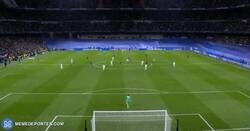 Enlace a El gol concedido por el PSG desde su propio saque desde el medio. Esto es de equipo sin sangre.