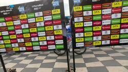 Enlace a Kevin Geniets abandona despues de que un cartel publicitario le cayera encima.