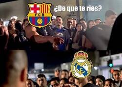 Enlace a Casi se llevan otra manita en el Bernabéu