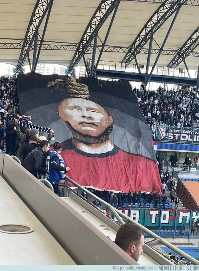 1158769 - El Legia Varsovia con otro brutal cartel mostrando inmisericordia.