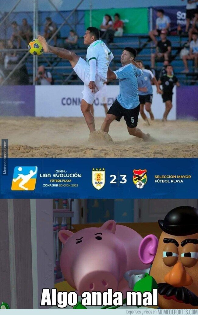 1158781 - Aquí hay algo raro
