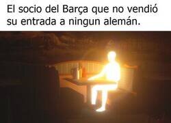 Enlace a Seguro que es el mismo que besó el escudo en Anfield