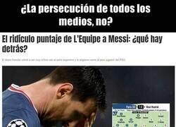 Enlace a Una foto de Messi con el trofeo y todo el mundo pierde la cabeza