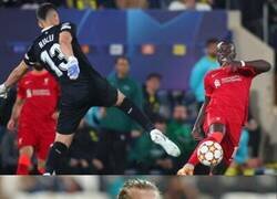 Enlace a Por fin un portero que da alegrías al Liverpool