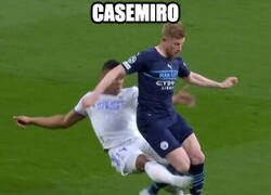 Enlace a Una más de Casemiro perdonada