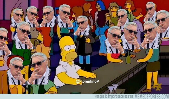 1161084 - Dondequiera que volteo, ahí esta él