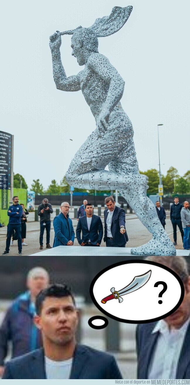 1161538 - ¿Por qué la estatua del Kun tiene un machete?