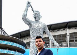 Enlace a Bonita estatua de Kroos en el Etihad