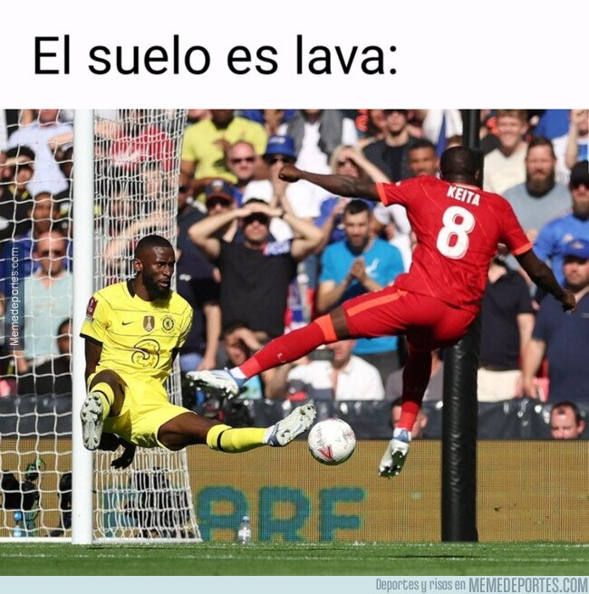 1161582 - Fútbol en el aire
