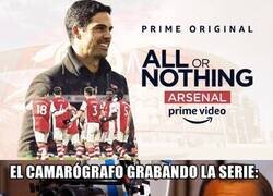 Enlace a Si escuchan unas risas de fondo, ignórenlas.