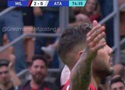 Enlace a El Milan enamora tanto que hasta Messi se ha ido a apoyarlos.