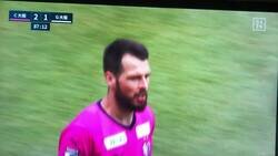 Enlace a Discusión entre compañeros en mitad de partido de liga japonesa casi se va a las piñas