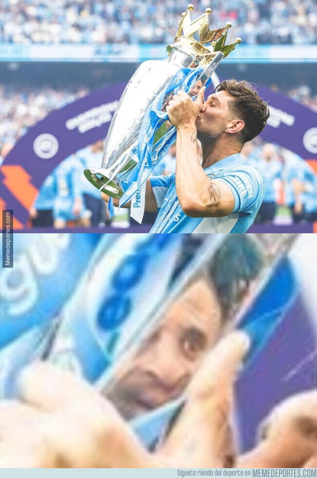 1162455 - Te quiero mucho Walker reflejado en el trofeo de la Premier
