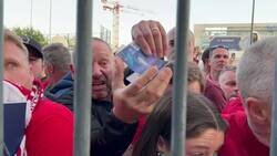 Enlace a Así es como la policía ha gaseado con pimienta a los aficionados del Liverpool