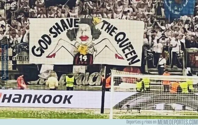 1162802 - El cartel del Frankfurt que pasó desapercibido en la final de la Europa League