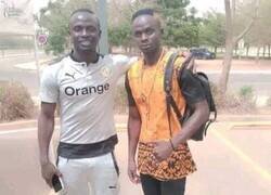 Enlace a Uno de estos días el hermano de Mané lo va a reemplazar en un partido y nadie se dará cuenta