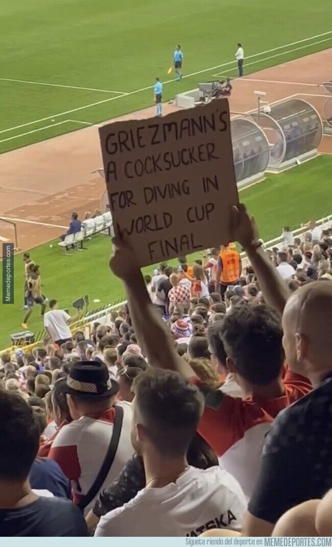 1163294 - Este fan croata, ni perdona ni olvida.