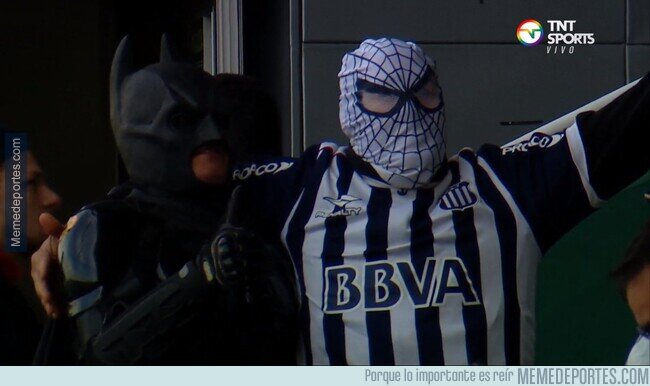 1164255 - ¿Si ellos se pueden llevar bien en el estadio, por qué tu no?