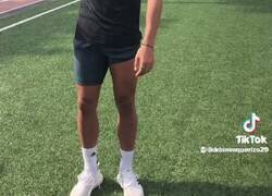 Enlace a No me esperaba este chiste de Ferrán Torres y menos después de ver como tuiteaba con 12 años