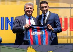 Enlace a Se acumulan los fichajes