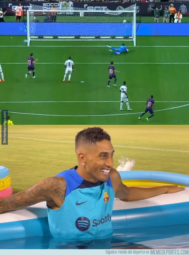 1166342 - Raphinha después de reventar la escuadra de Courtois