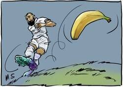Enlace a La banana de Benzema, por @yesnocse
