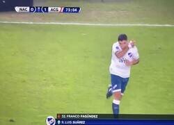 Enlace a Debuta Suárez. Agüero graba