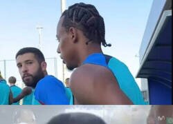 Enlace a El amistoso reencuentro entre Koundé y Jordi Alba
