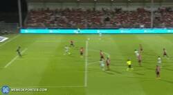 Enlace a Gol de chilena de Messi contra el Clermont