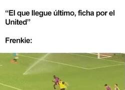 Enlace a Ni de casualidad