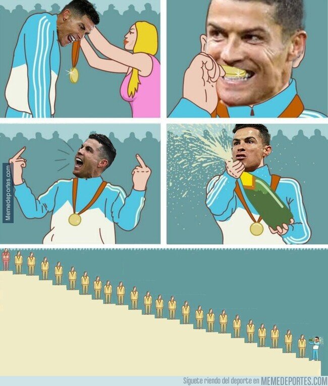 1167726 - Cristiano celebrando una nominación al balón de oro. La vara esta por el suelo.