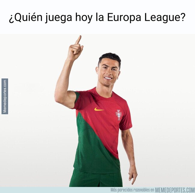 1170083 - Y ya de paso, presenta la equipación para el mundial